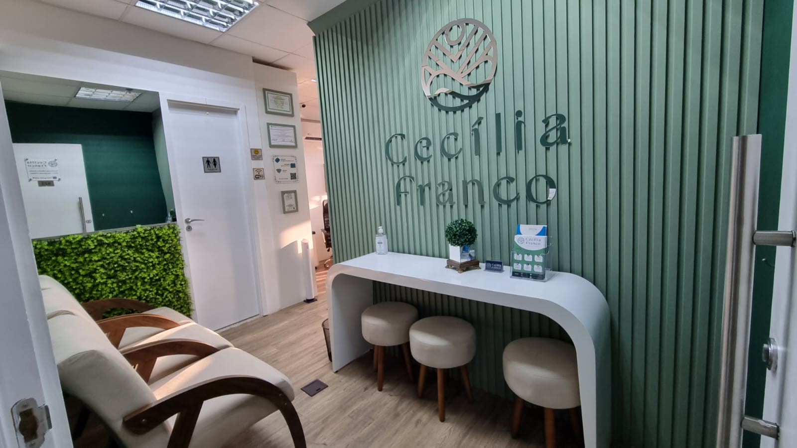 Recepção da Clínica Cecília Franco no Espaço Cerâmica, em São Caetano do Sul